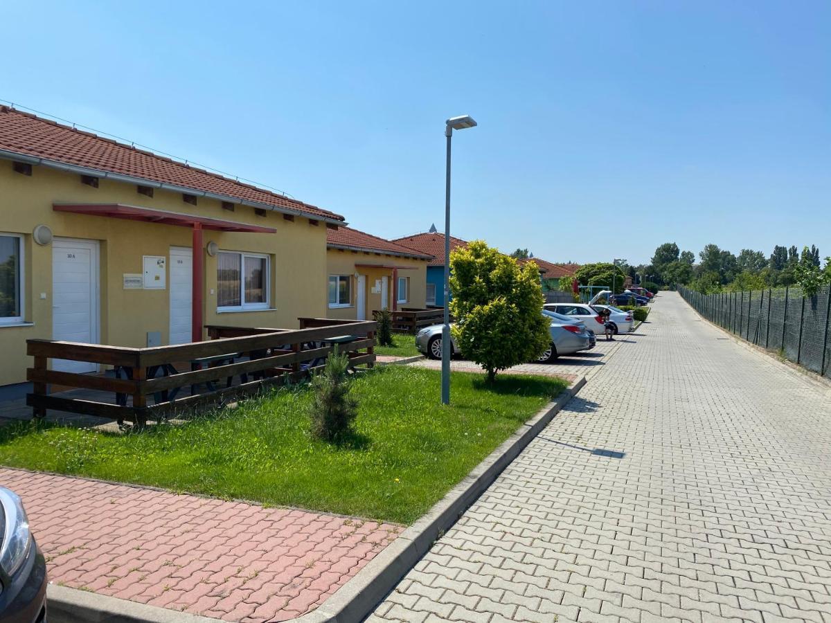 Apartman Delfin Senec Exteriér fotografie