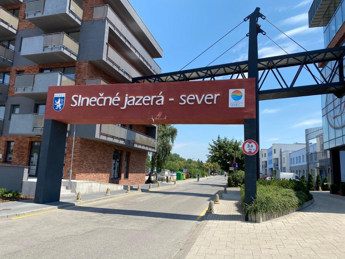 Apartman Delfin Senec Exteriér fotografie
